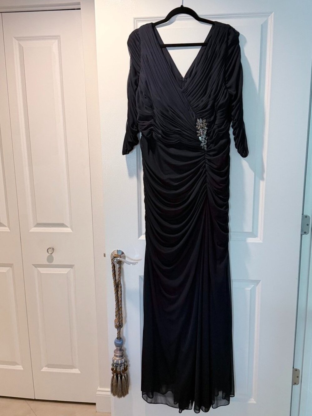 Plus size 14-16 - 5'8" + beautiful dark blue evening gown, LIIKE NEW!